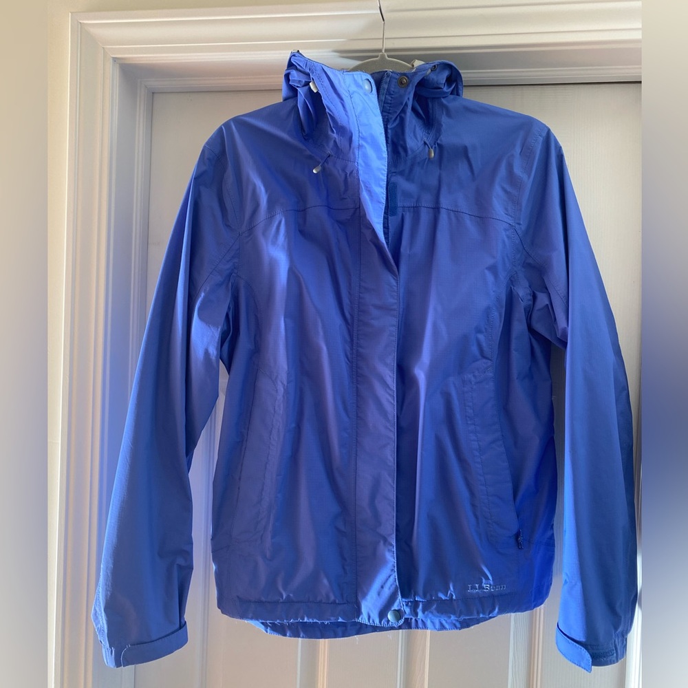 Ll bean light weight rain coat